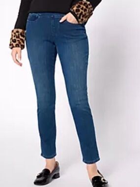 NWT Belle By Kim Gravel Stretch Slim Leg Pull On Jeans / Size 0 Petite